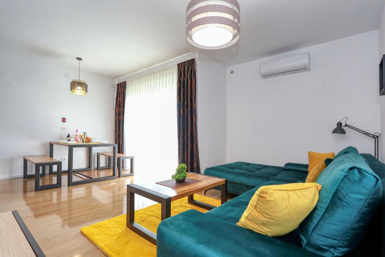 Luxury Apartments Hills Вир Экстерьер фото