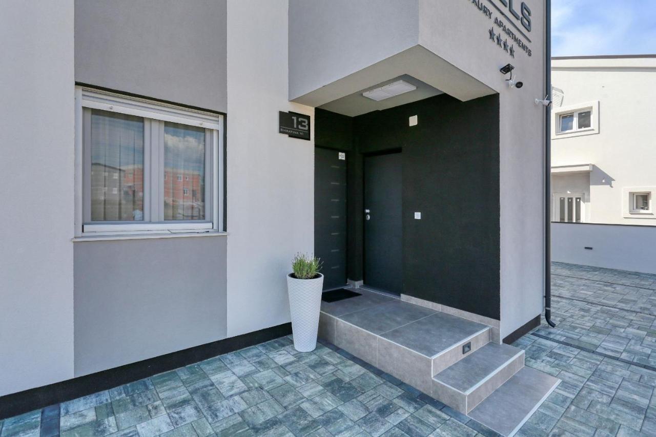 Luxury Apartments Hills Вир Экстерьер фото