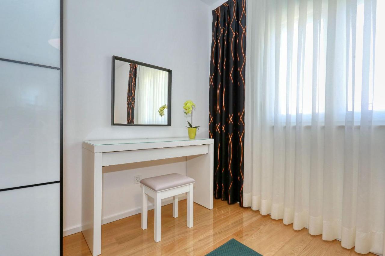 Luxury Apartments Hills Вир Экстерьер фото