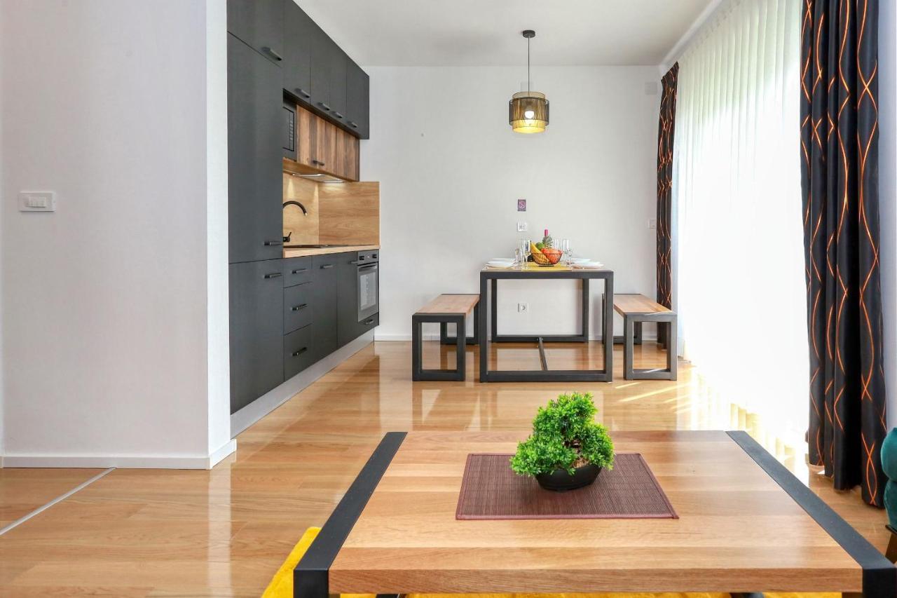 Luxury Apartments Hills Вир Экстерьер фото