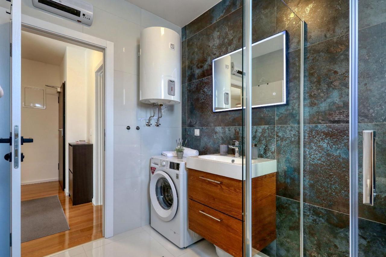 Luxury Apartments Hills Вир Экстерьер фото