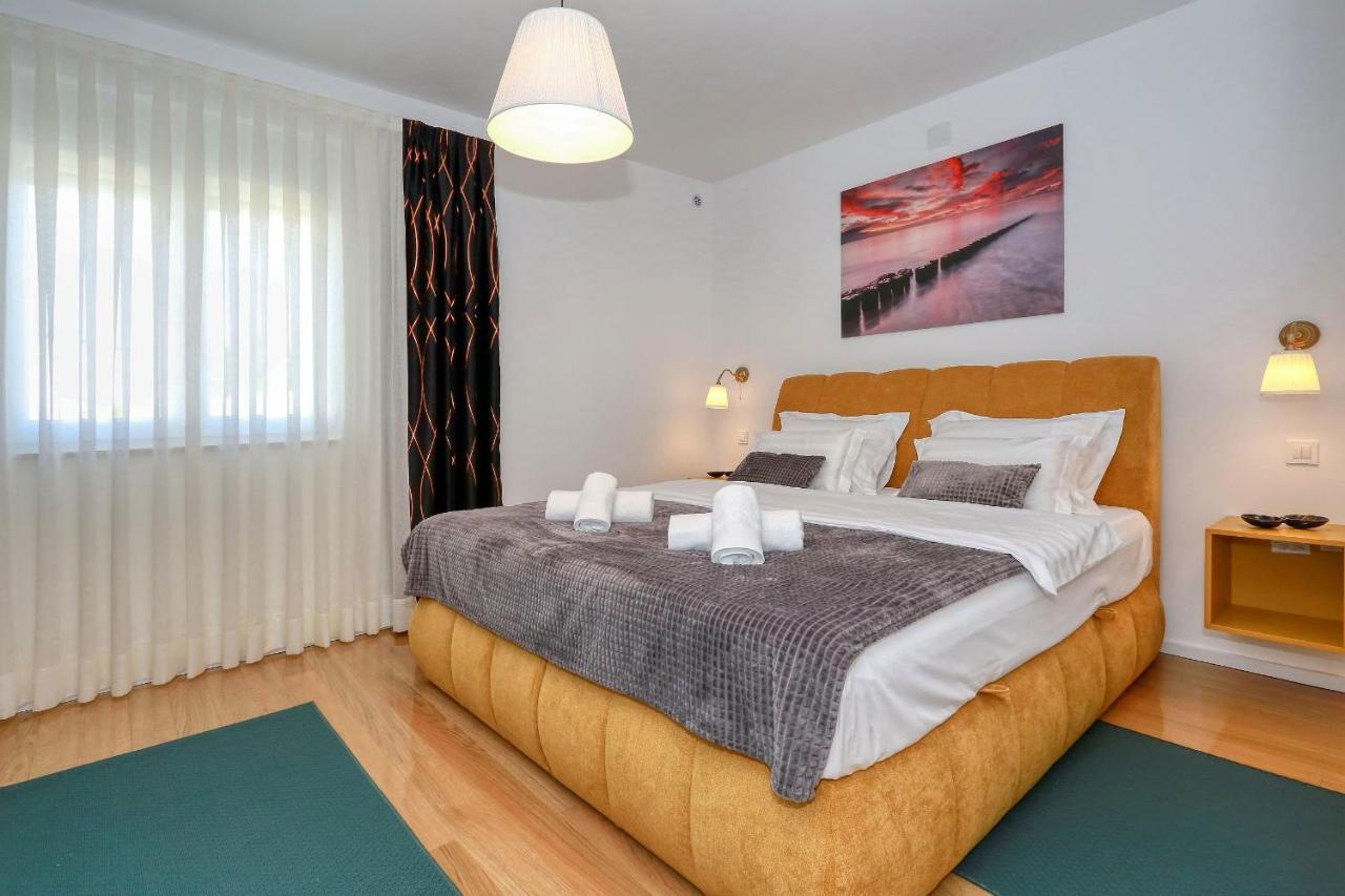 Luxury Apartments Hills Вир Экстерьер фото
